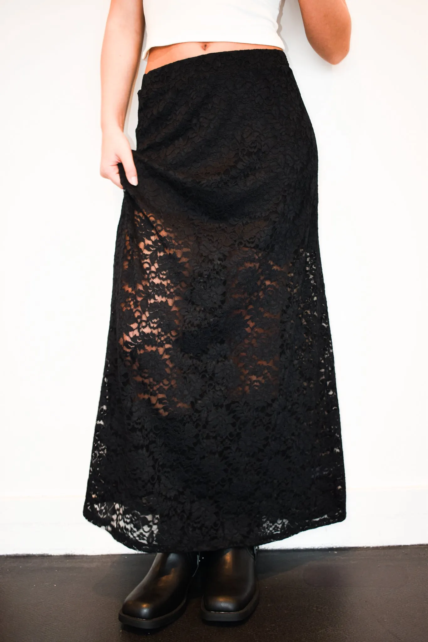 Yellowstone Lace Maxi Skirt- Black